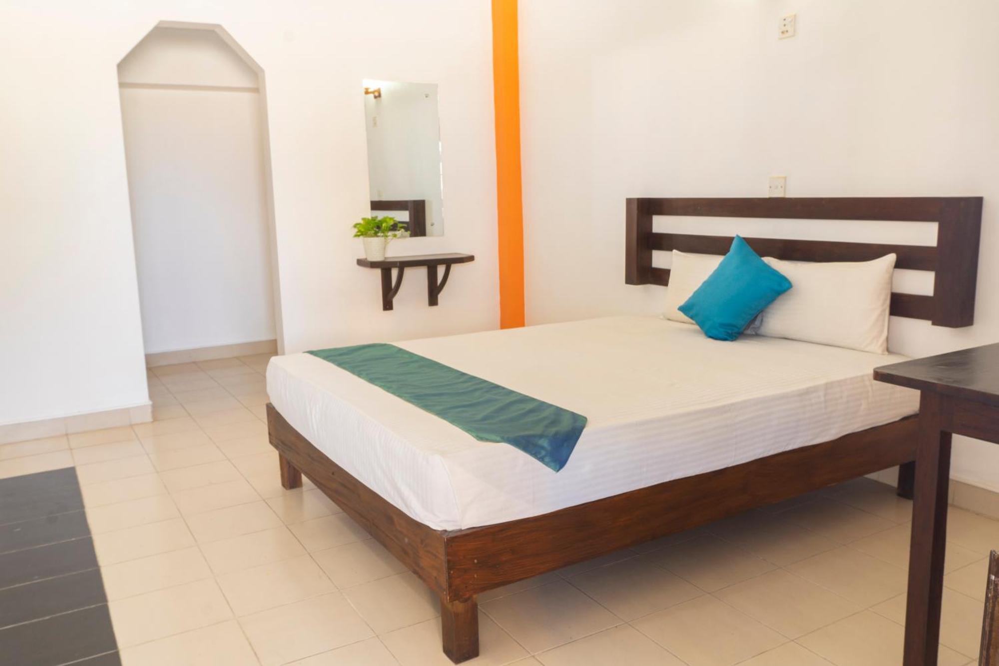 Blumarine Guest House Negombo Exterior photo